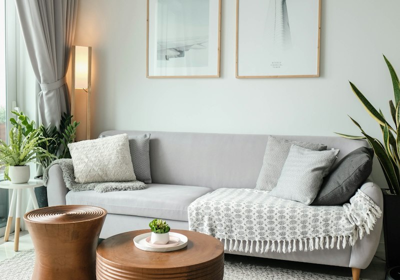 Bright, tidy living room
